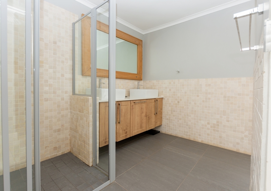 4 Bedroom Property for Sale in Britannia Bay Western Cape